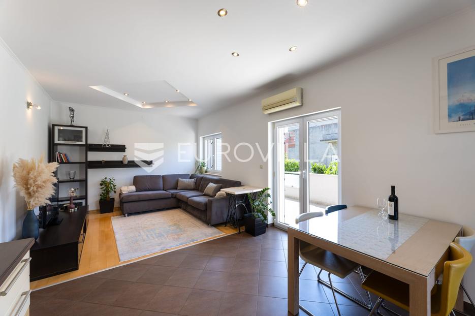Flat For sale - Splitsko-dalmatinska Kaštela - foto 2/11