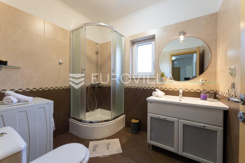 Flat For sale - Splitsko-dalmatinska Kaštela
