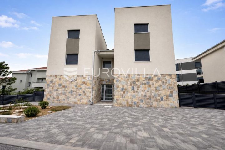 Flat for sale 146 m² – Šimuni