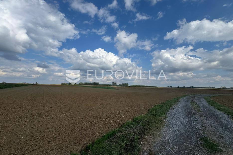 Pozemek Na prodej - Osječko-baranjska Đakovo