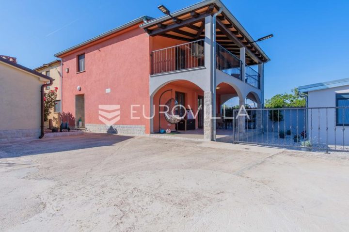 House for sale 280 m² – Valdebek