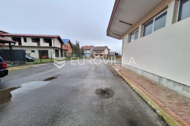 Commerciale Da affittare - Karlovačka Karlovac - foto 2/14
