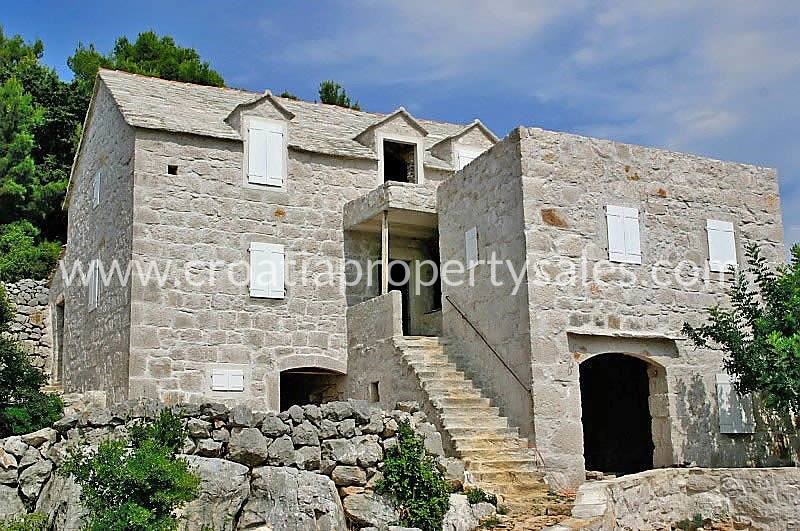 House For sale - SPLITSKO-DALMATINSKA  HVAR 