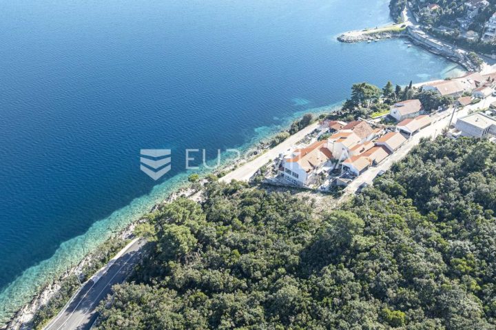 Land for sale 1344 m² – Žrnovo