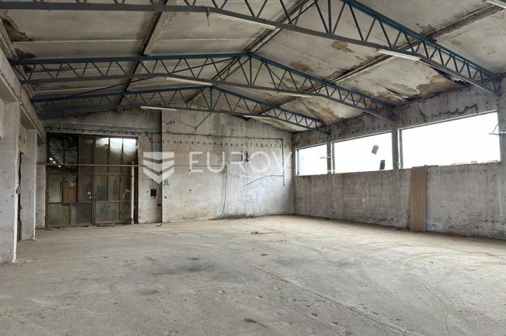 Commerciale in vendita 650 m² – Alaginci