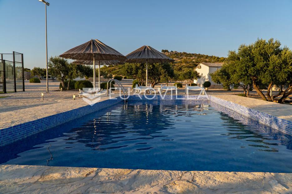 House For sale -  Milna