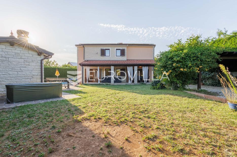 Casa In vendita -  Svetvinčenat