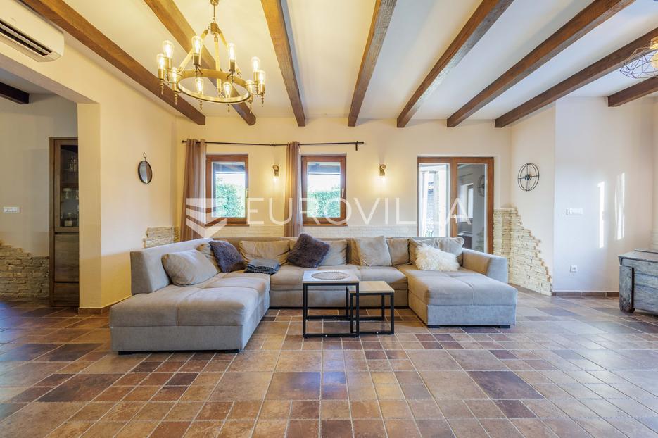 Casa In vendita -  Svetvinčenat