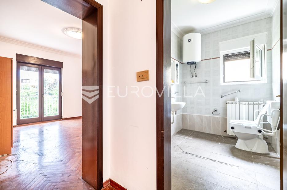 Casa In vendita -  Maksimir
