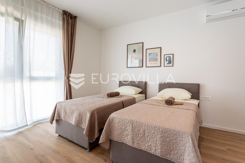 Casa In vendita -  Šibenik - Okolica