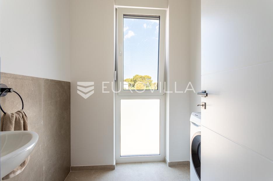 Casa In vendita -  Šibenik - Okolica