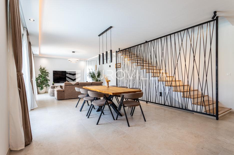 Casa In vendita -  Šibenik - Okolica