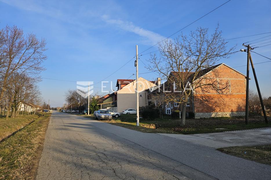 Hiša Na predaj - Osječko-baranjska čepin - foto 2/2