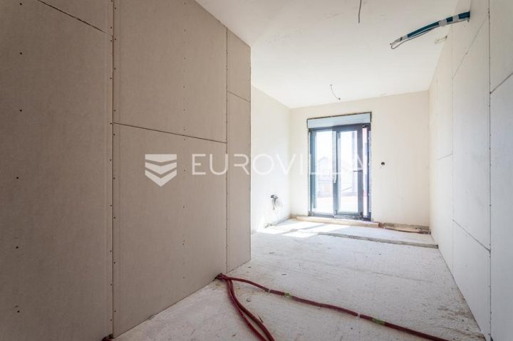 Apartmán na predaj 37 m² – Podstrana