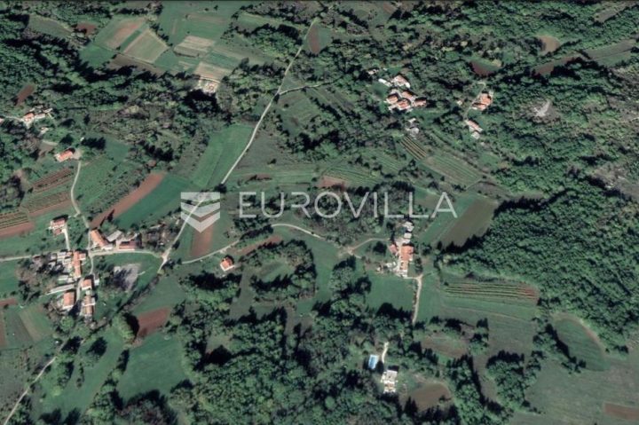 Land for sale 4300 m² – Montovani