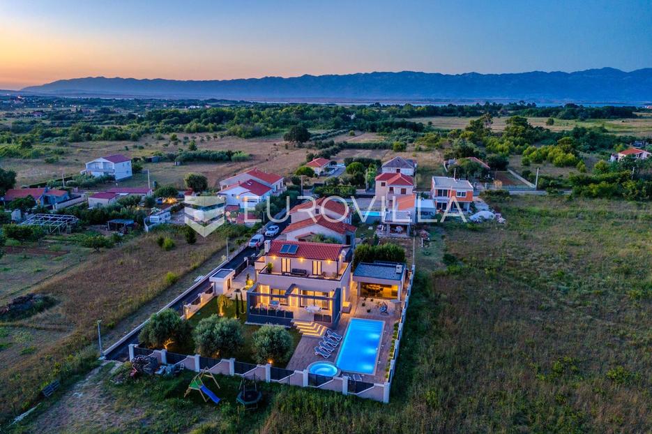 Kuća Na prodaju -  Privlaka