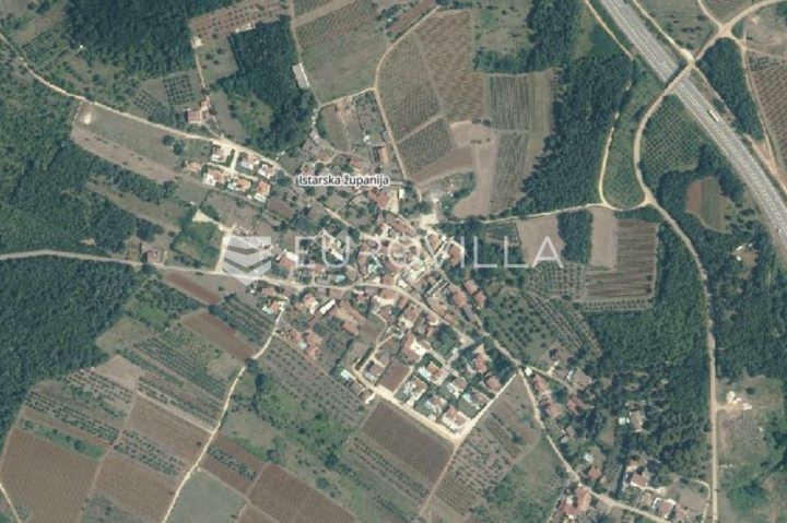 Terreno in vendita 849 m² – Višnjan