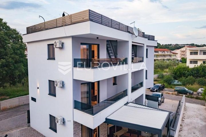 Kuća za najam 135 m² – Medulin
