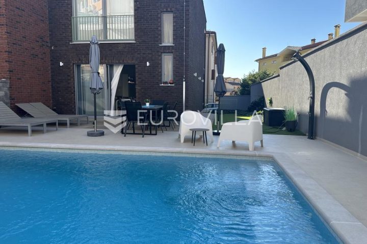 Apartment zu verkaufen 190 m² – Ližnjan