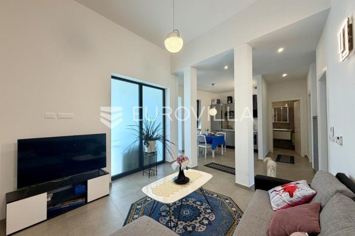 Flat for sale 80 m² – Marčana