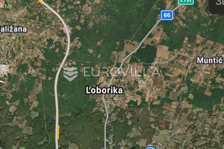 Zemljište na prodaju 900 m² – Loborika