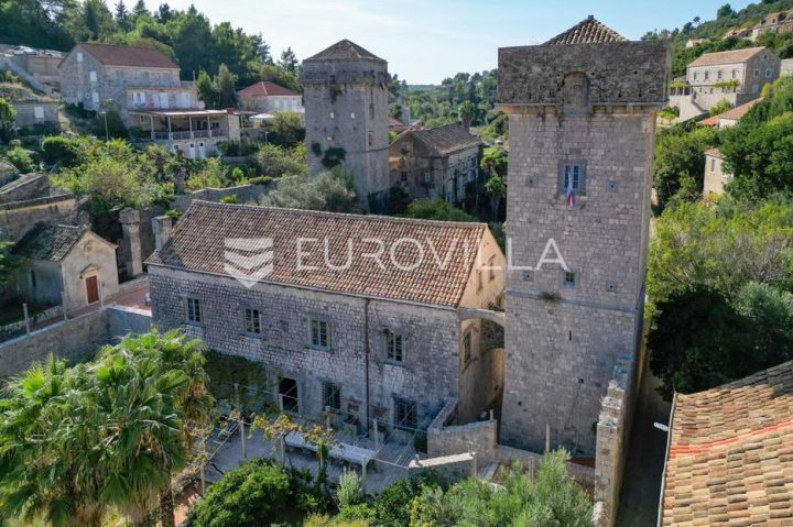 Casa in vendita 1284 m² – Suđurađ