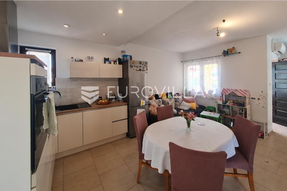 House For sale -  Vir