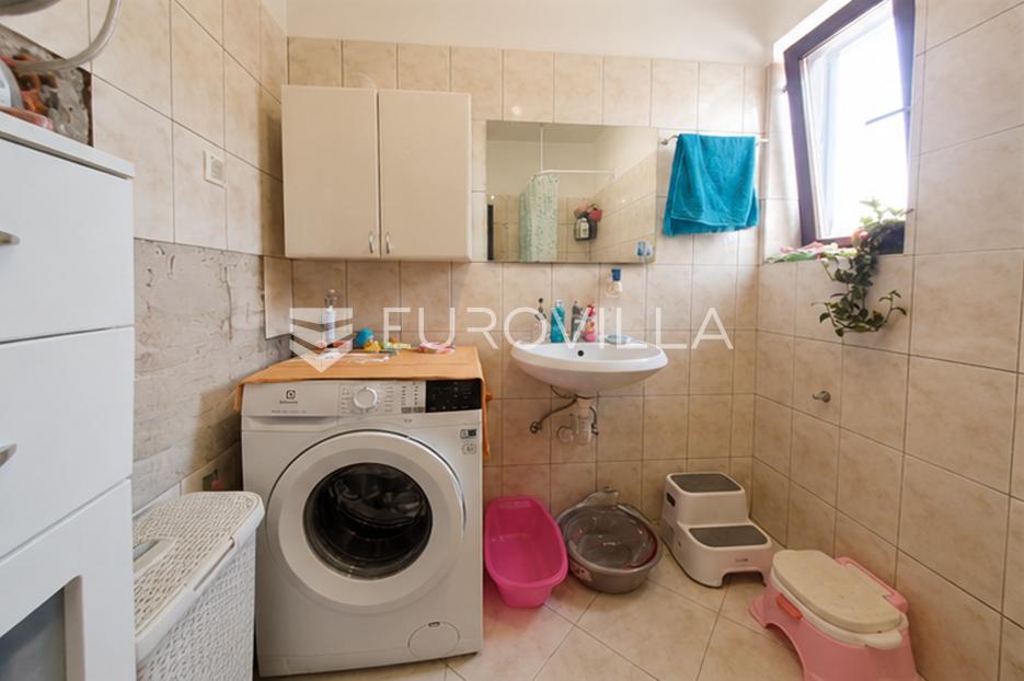 House For sale -  Vir