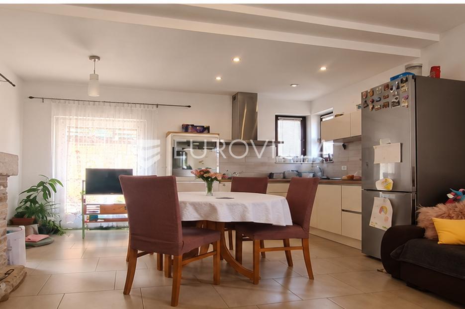 House For sale -  Vir