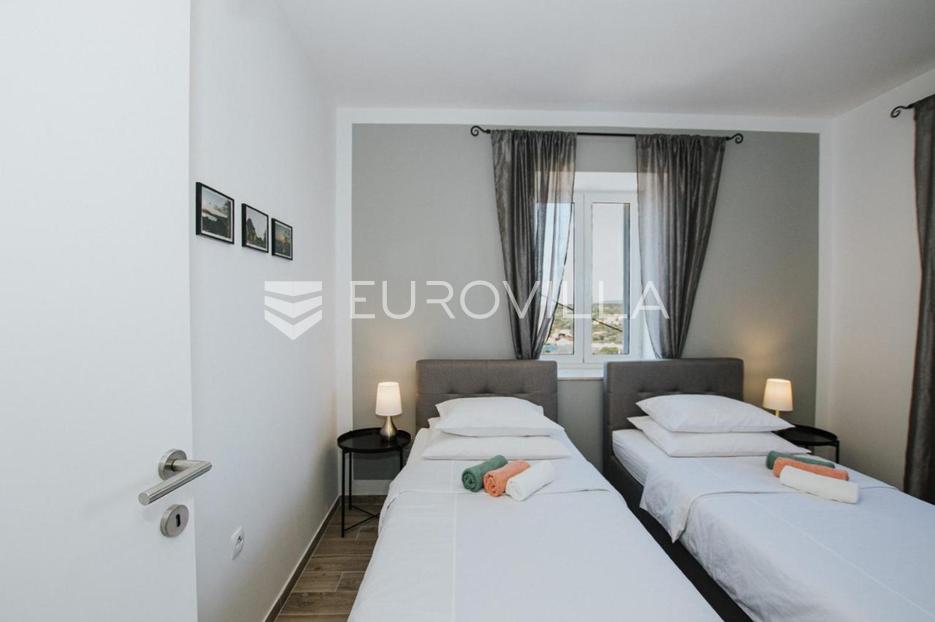 House For sale - Splitsko-dalmatinska Trogir - Okolica