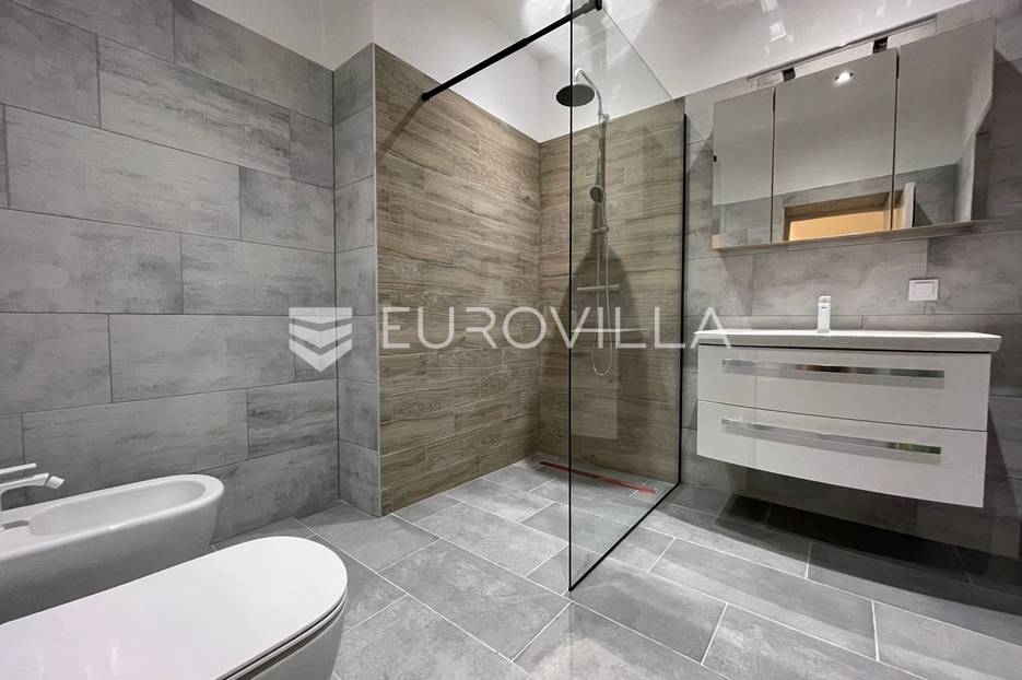 Apartma Na predaj -  Pula