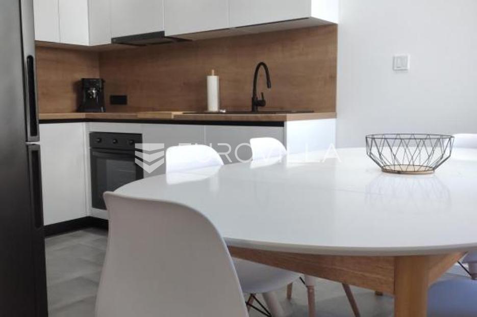 Apartma Na predaj -  Pula