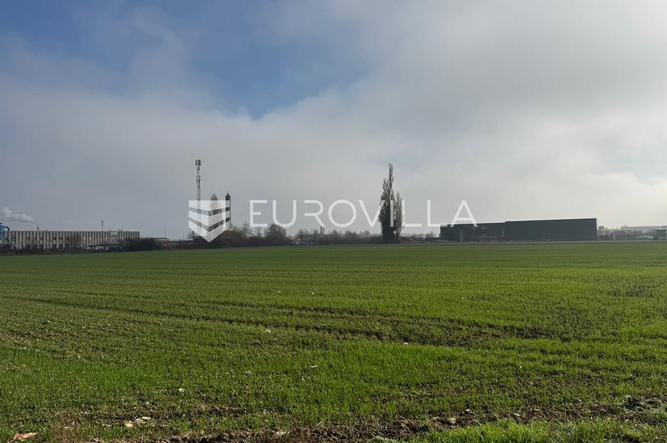Zemljište Na prodaju -  Đakovo