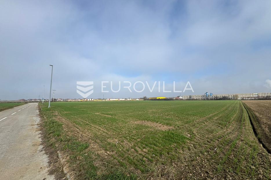 Zemljište Na prodaju -  Đakovo