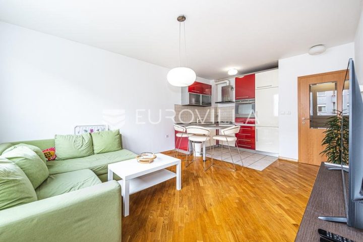 Flat for rent 52 m² – Trešnjevka