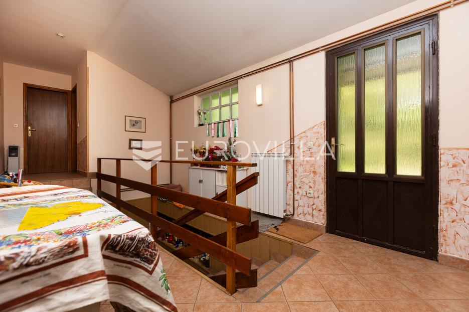 Haus Zu verkaufen -  Čavle