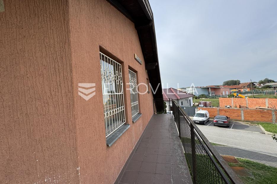 Lokal użytkowy Na sprzedaż Vrpolje