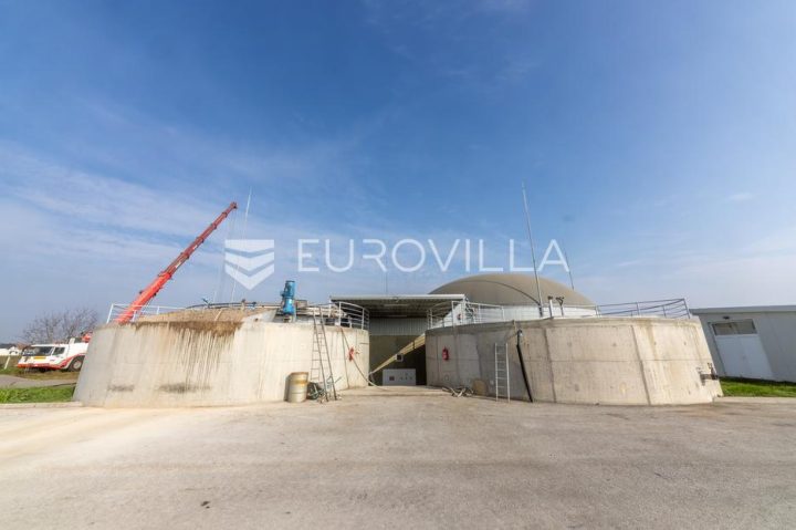 Commerciale in vendita 34915 m² – Županja
