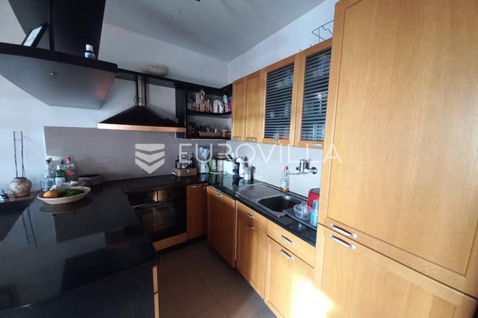 Apartmán Na predaj -  Šibenik