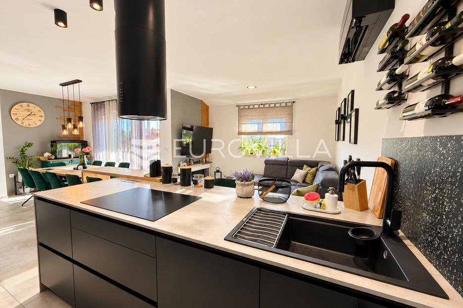 Flat For sale - Istarska Pula