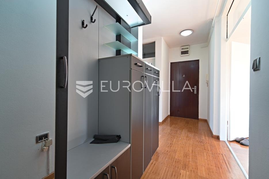 Apartmán Na predaj - Osječko-baranjska Osijek