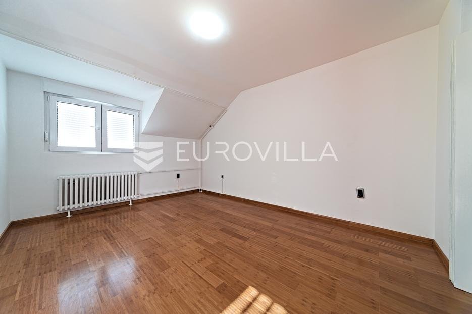 Apartmán Na predaj - Osječko-baranjska Osijek