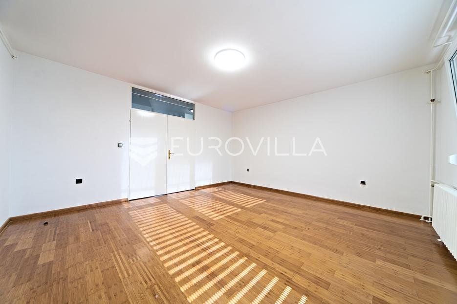 Apartmán Na predaj - Osječko-baranjska Osijek