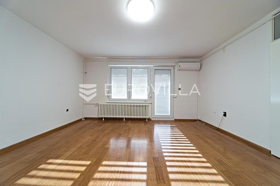 Apartmán Na predaj - Osječko-baranjska Osijek