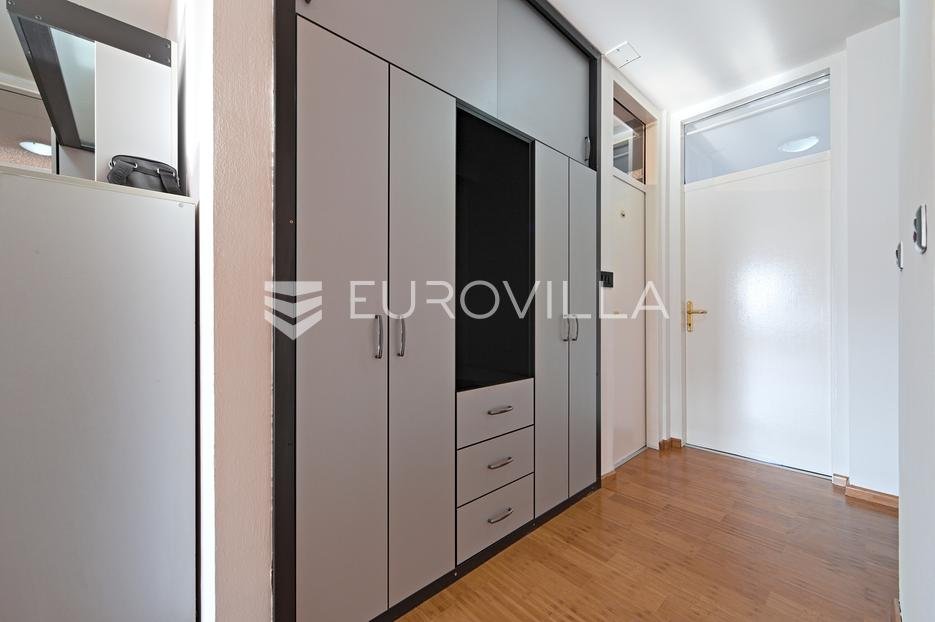 Apartmán Na predaj - Osječko-baranjska Osijek