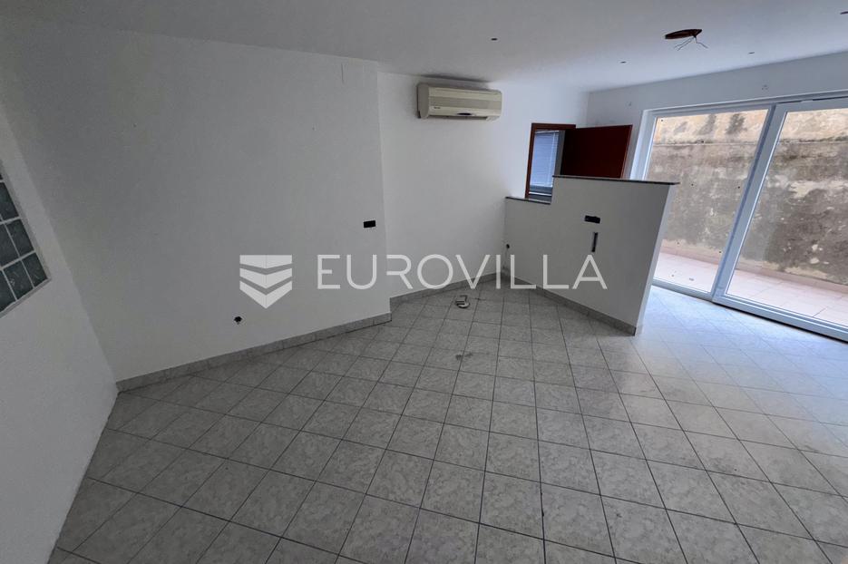 Appartamento In vendita -  Omišalj