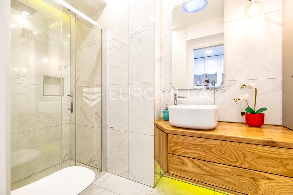 Flat For sale -  Donji Grad