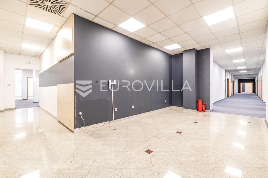 Poslovni prostor Na prodaju -  Peščenica - Žitnjak