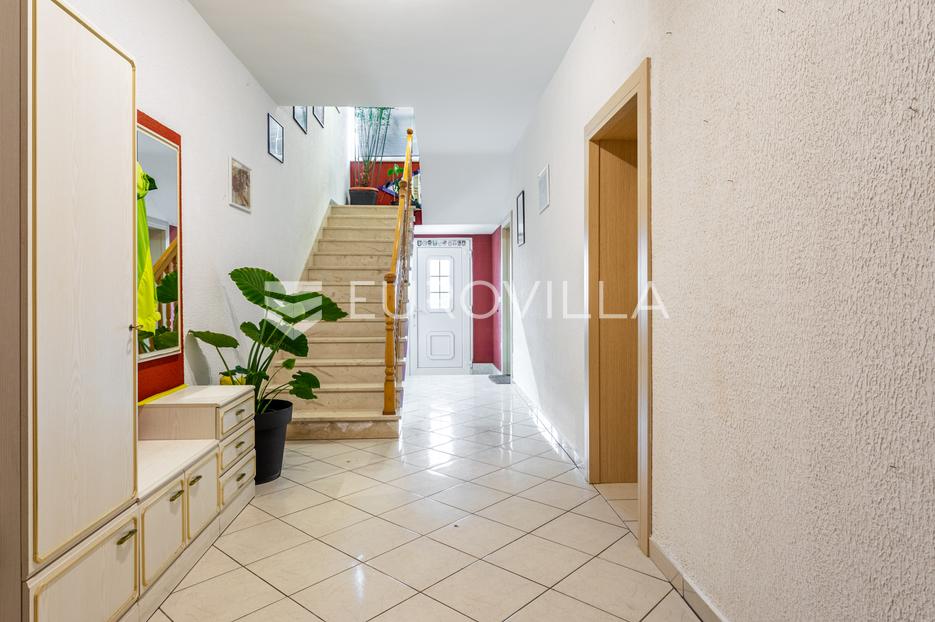 Maison À vendre - Splitsko-dalmatinska Dugi Rat