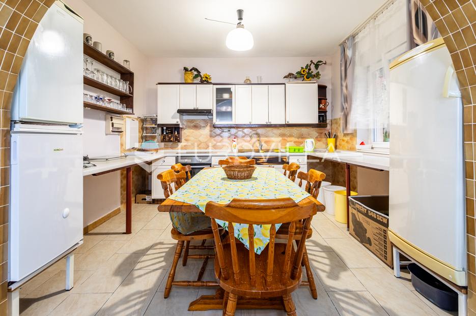 Maison À vendre - Splitsko-dalmatinska Dugi Rat